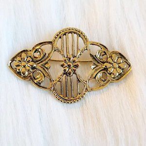 VINtage Victorian Floral Swirl Brooch Pin Gold Tone Metal Open‎ Work 14908
